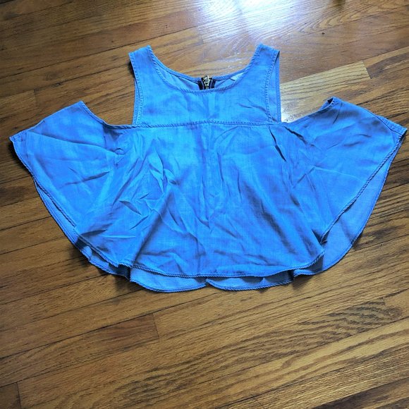 GUESS Blue Cold Shoulder Cropped Top - Picture 6 of 9